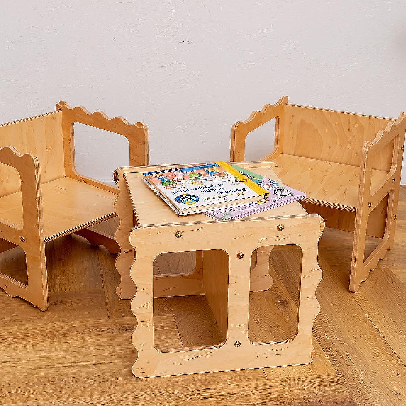 Детско дървено столче 2в1 - столче и библиотечка