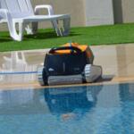Robot curatare piscine DOLPHIN E30- pana la 12 m Model 2021