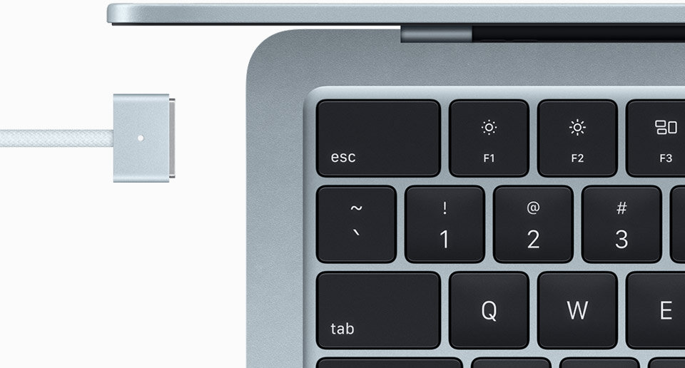 design_magsafe_skyblue__gii6y9jn1yai_large_2x.jpg