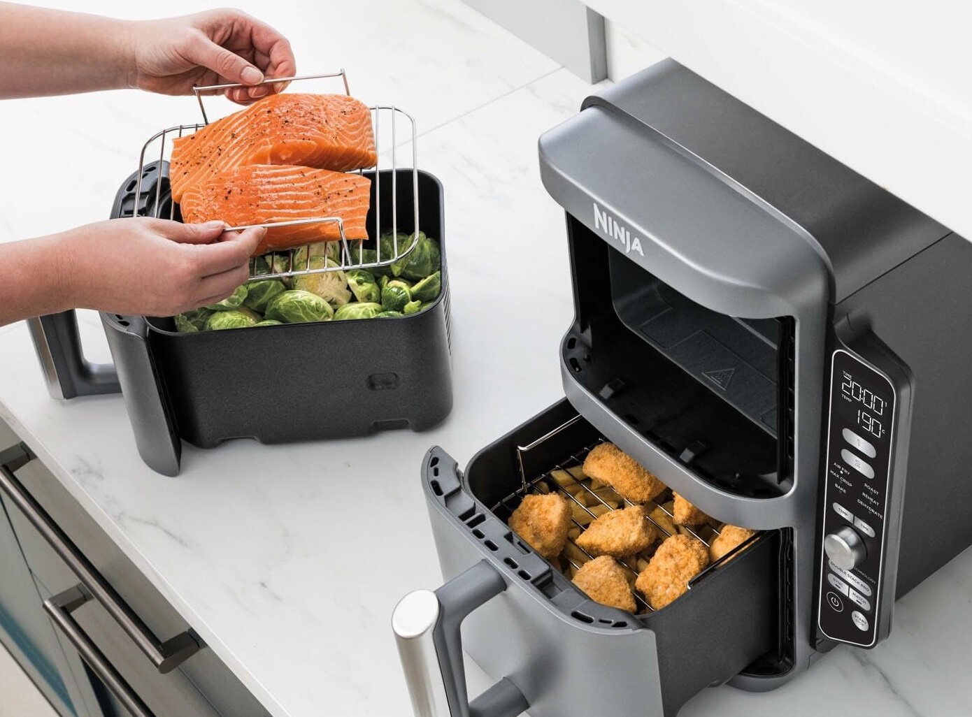 frityurnik-s-goresht-vazduh-double-stack-xl-air-fryer-sl400-2470w-9-5-l-cheren-cont-2.jpg