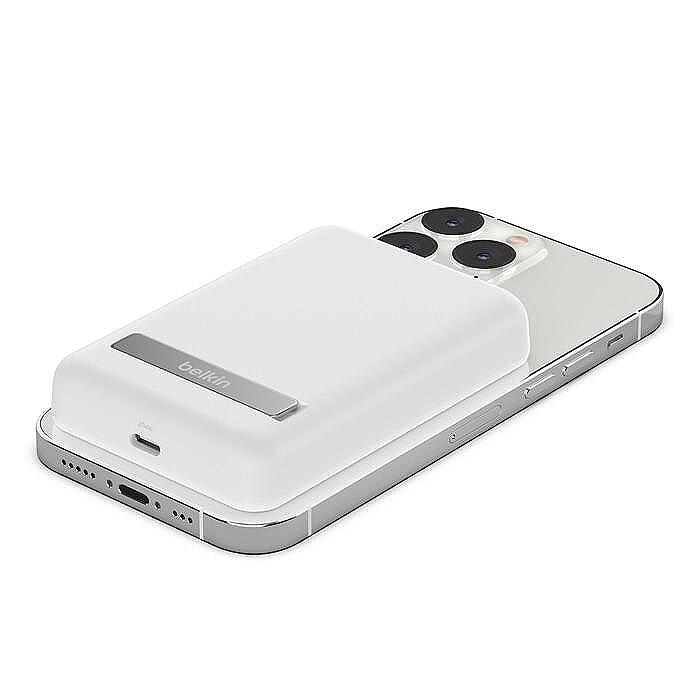 Безжична външна батерия със стойка Belkin BoostCharge за iPhone, Бял