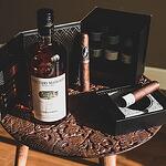 Сет за уиски и пури R.O.C.K.S The Gentleman's Set - Cigar Aficionado