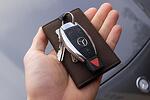 Калъф/протектор за автомобилен ключ (за автомобили с безключово запалване) Silent Pocket, светлосив