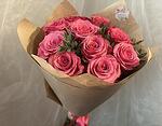 Букет с розови рози