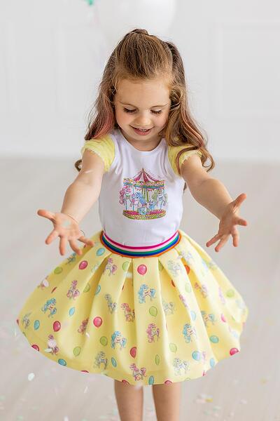 Блузка с принт балони и еднорози