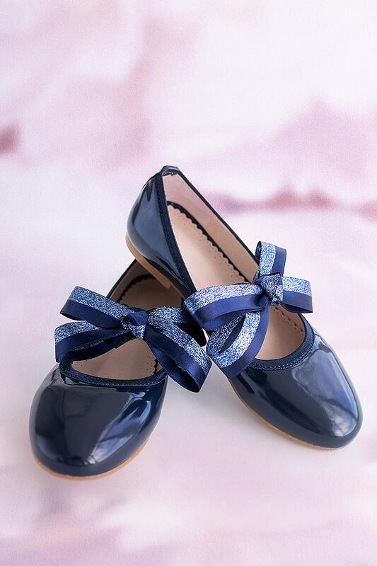 Балеринки в син цвят с красива сатенена панделка