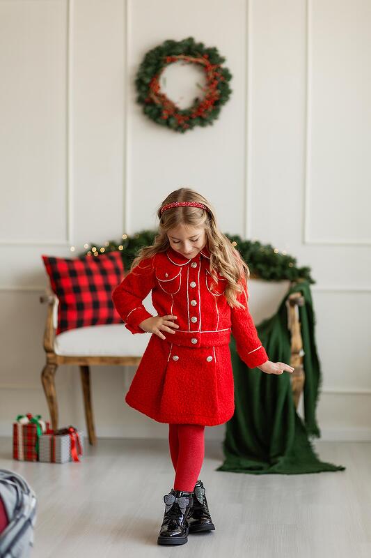 Пола от букле в червено