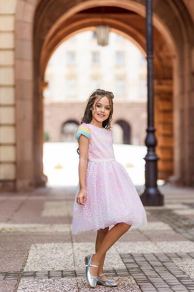 Детска розова рокля с пайети