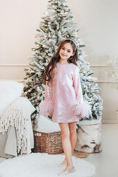 Празнична розова рокля за момиче с паети и пера