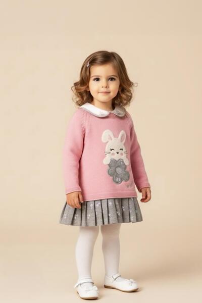 Детска рокля в бежово с апликация мече и каре-Copy