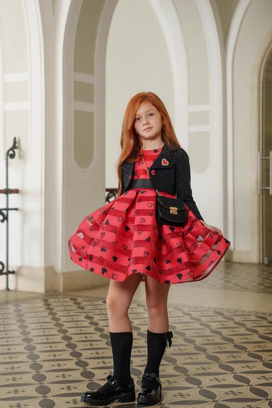 Червена рокля със сако