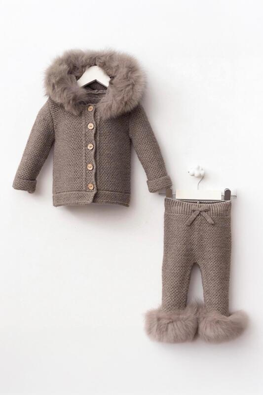 Бебешки комплект в бежов цвят-Copy