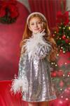 Сребриста рокля за момиче с пайети и пера – блясък за празничните моменти