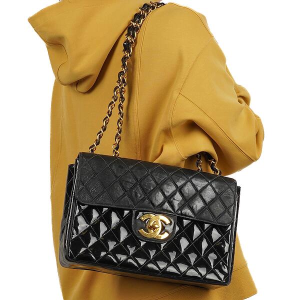 Chanel jumbo patent leather store