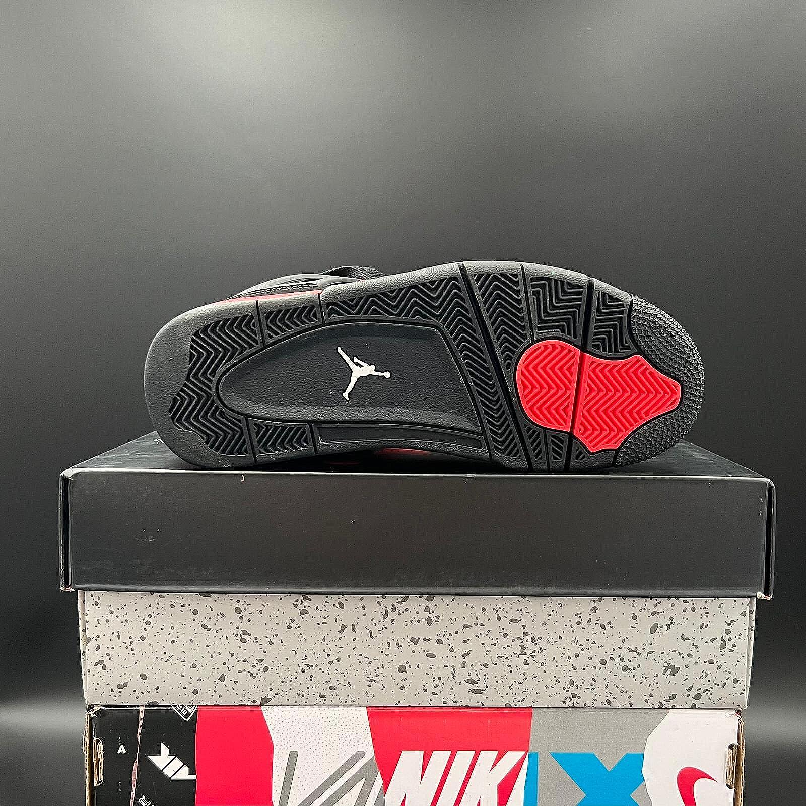 Обувки NIKE Air JORDAN 4 Red Thunder   049