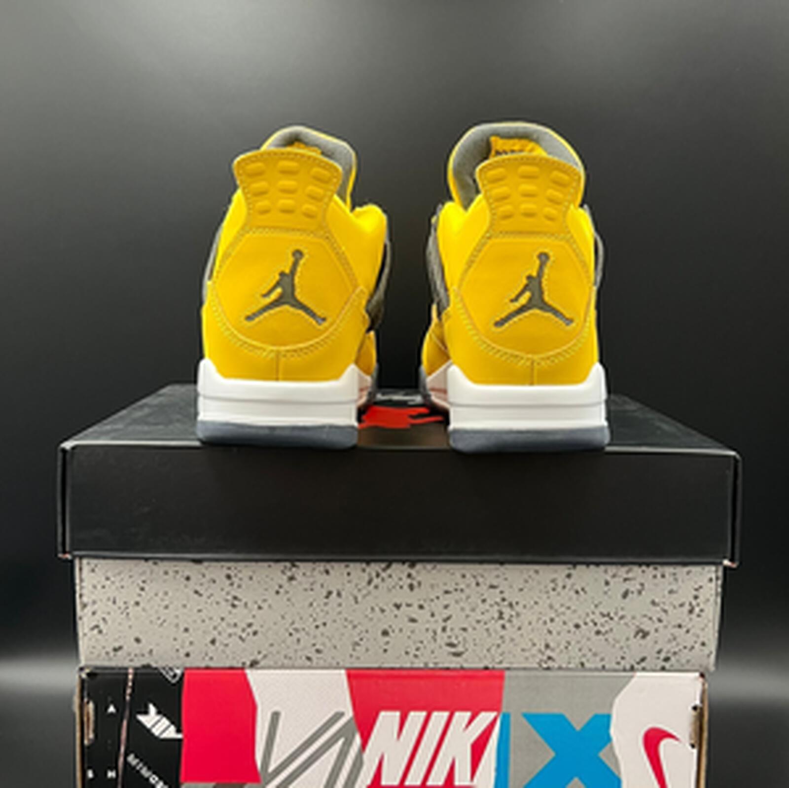 Обувки NIKE Air JORDAN 4 Retro Lightning   052