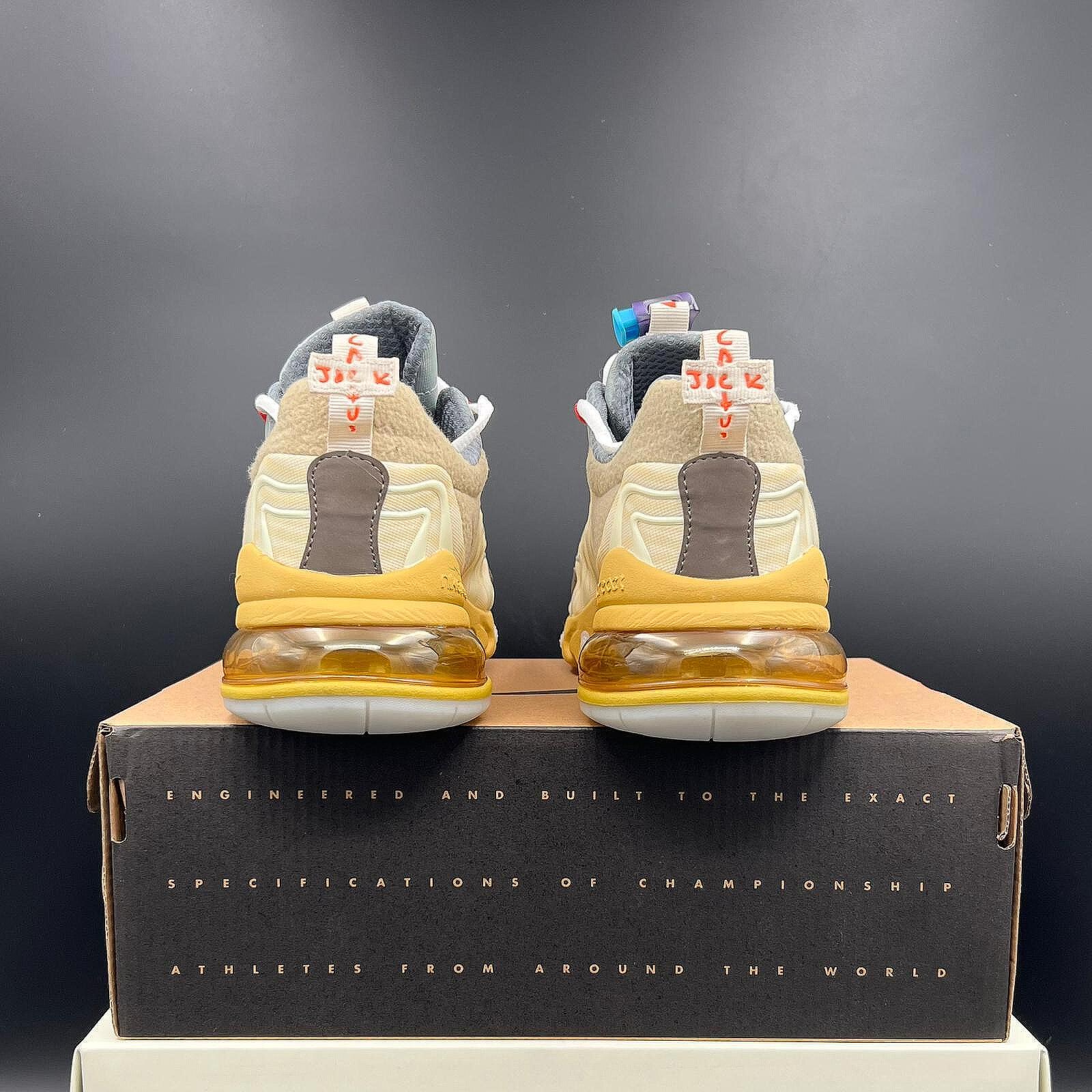 Обувки Nike Air Max 270 React