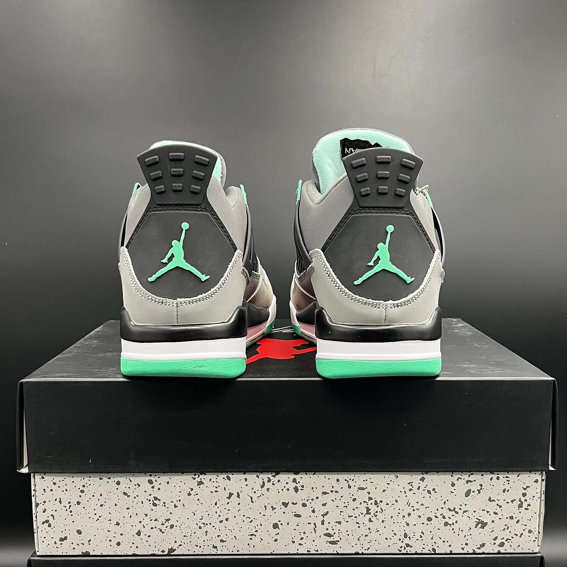 Обувки Nike Air Jordan 4 Green Glow