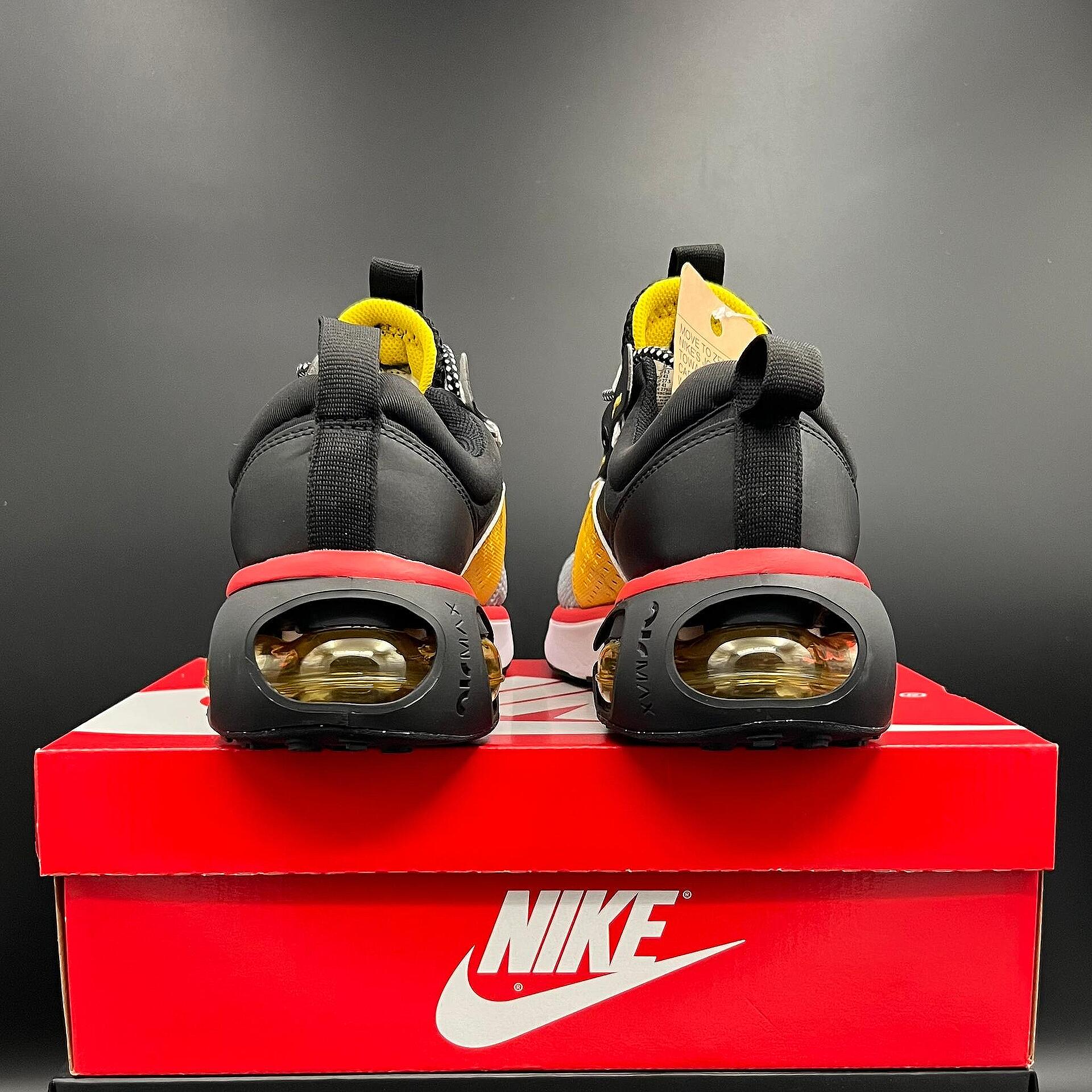 Обувки Nike Air Max Mystic Red
