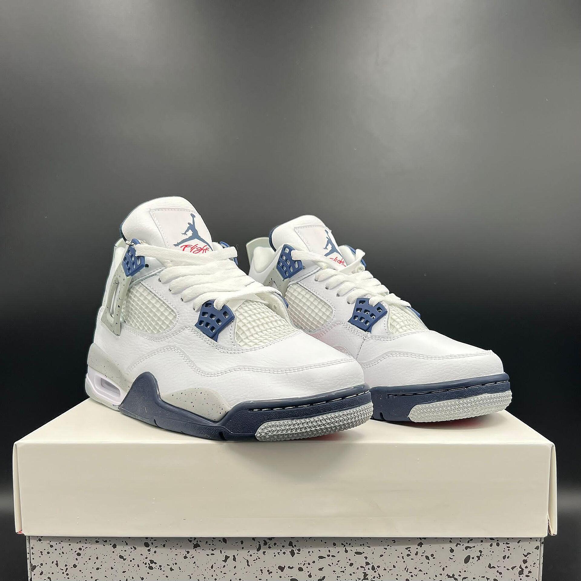Обувки Nike Air Jordan 4 Retro Midnight Navy