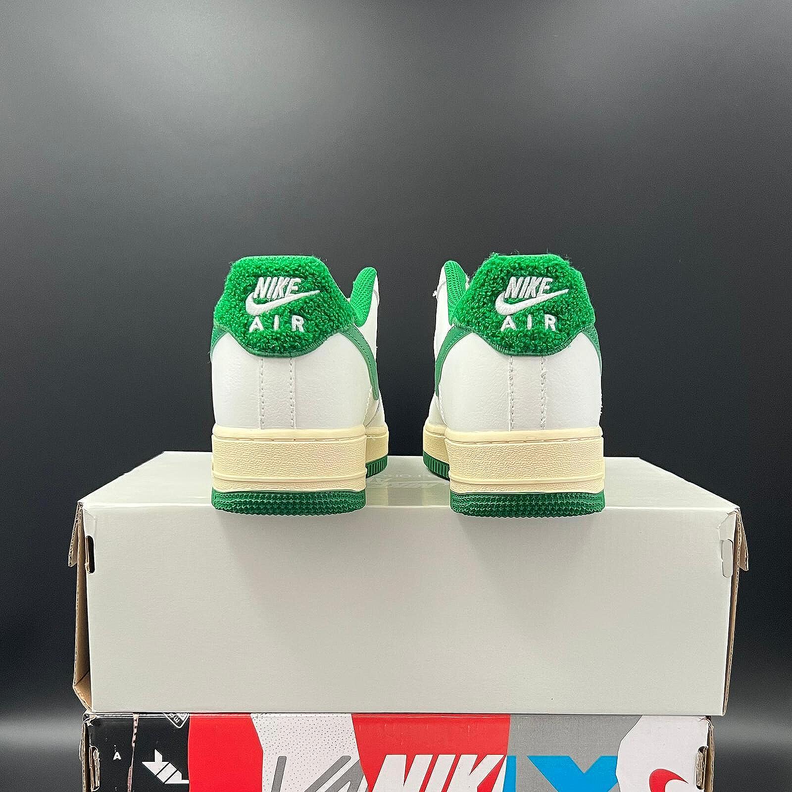 Обувки NIKE 029