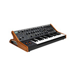 Аналогов синтезатор Moog Subsequent 37 Аналогов синтезатор Moog Subsequent 37