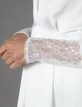 Елегантна вталена блуза с дълги ръкави