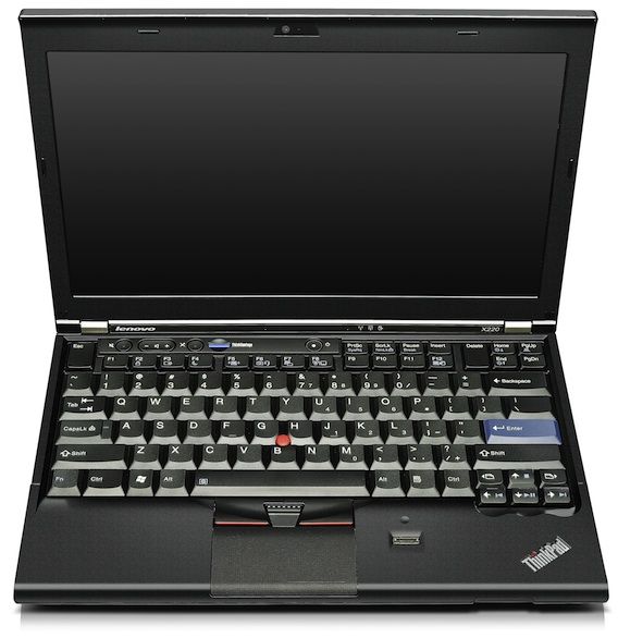 IBM ThinkPad T-серията беше еталонът за здравина и надеждност при лаптопите - метални панти, улеи за оттичане на течности ако разлеете нещо отгоре, метално шаси и много други защити