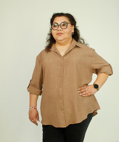 Бежова риза с нагъващ се ръкав