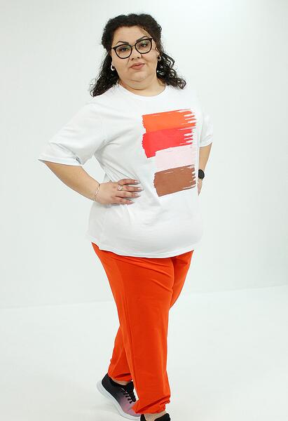 Спортен комплект с оранжево долнище и къс ръкав