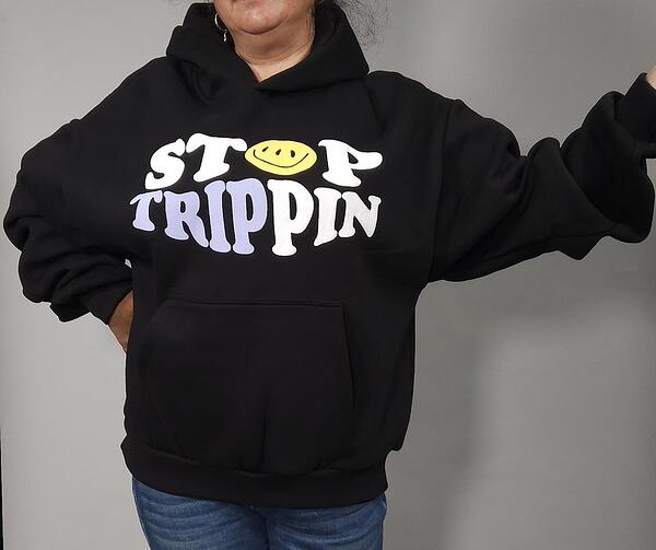 Дамски суичър с качулка - черен