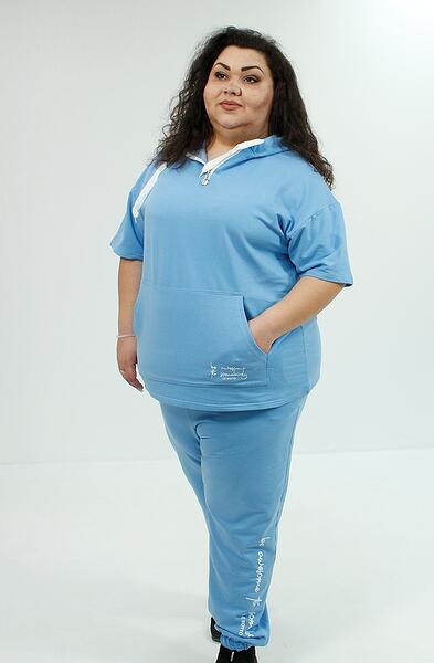 Син спортен екип от две части с качулка и къс ръкав