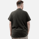 Масленозелена тениска с поло яка