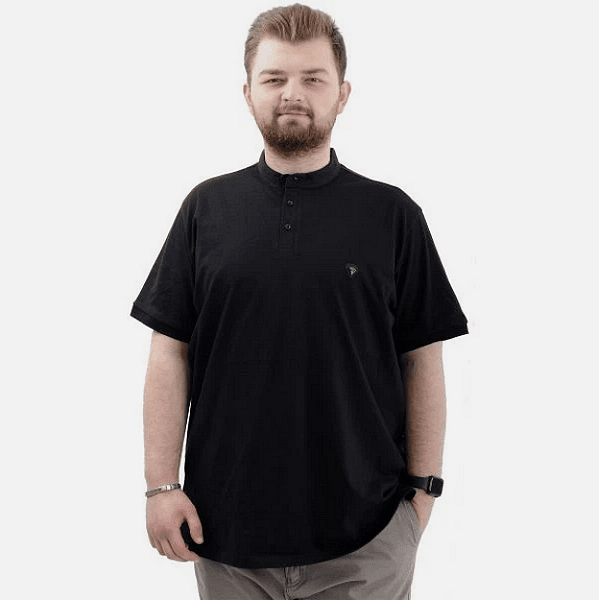 Черна тениска с поло яка