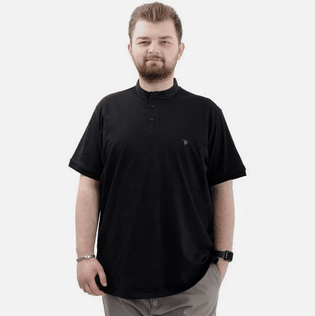 Черна тениска с поло яка