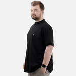 Черна тениска с поло яка