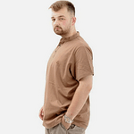 Тъмнобежова тениска с поло яка