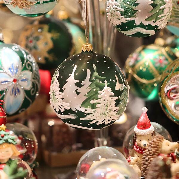 СТЪКЛЕНИ КОЛЕДНИ ИГРАЧКИ Изображение