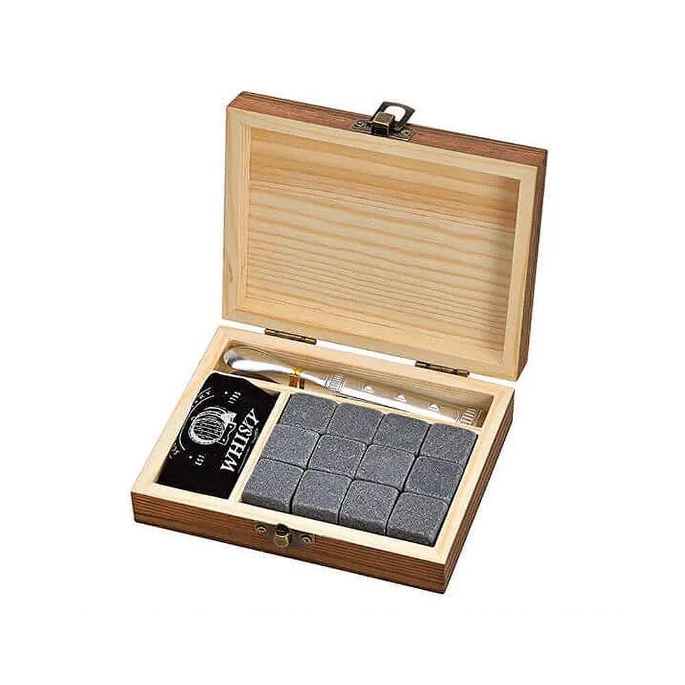 Каменни охладители, базалтови, 12 бр. в дървена кутия - Whisky Gift Sets
