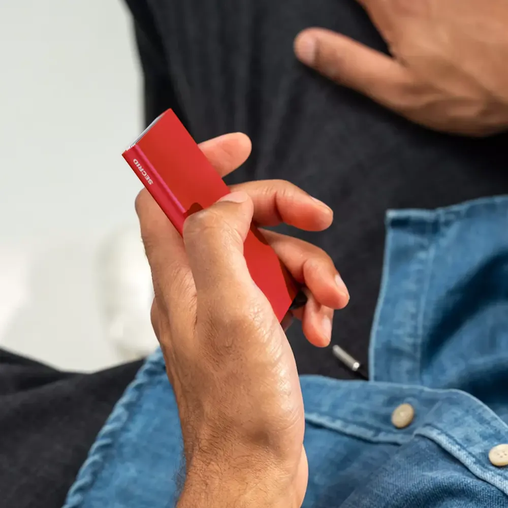 Автоматичен калъф за карти SECRID - C-Red, с RFID защита - 4