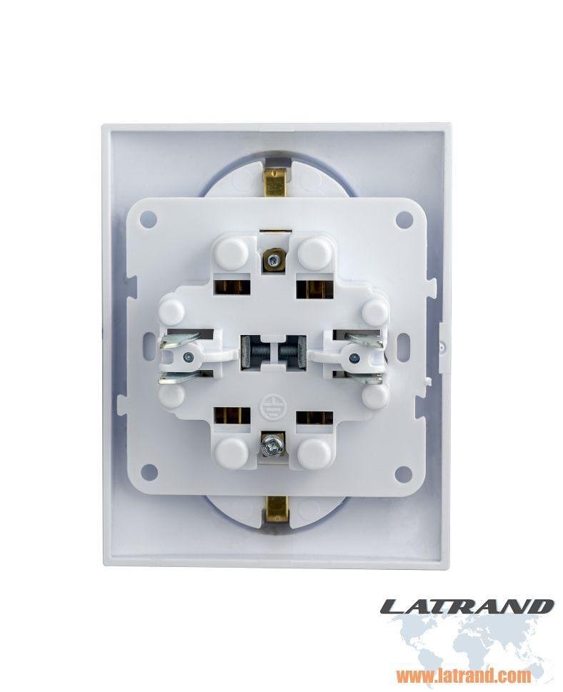 Τετραπλή πρίζα Square Λευκή ATRA - 5401