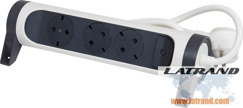 Regleta BLANCA 3x2P+E con cable 1.5 metros / 1.5mm² Premium NEW Legrand 694527