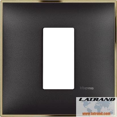 Rahmen SCHWARZ mit GOLD 1 Mod. DEUTSCHER STANDARD für Montage auf Trägerrahmen 2 Mod. Classia Bticino - R4801BD