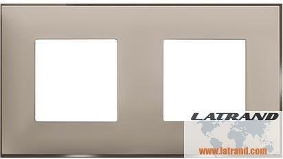 Cornice Crema Satinata 2x2 moduli Standard Tedesco per montaggio su telai portanti 2x2 moduli Classia Bticino - R4802M2CS