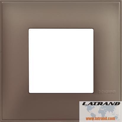 Cornice Marrone Opaco 2 moduli Standard Tedesco per montaggio su telaio portante 2 moduli Classia Bticino - R4802TF