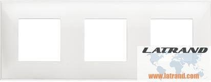 Cornice Bianca 3x2 moduli Standard Tedesco per montaggio su telai portanti 3x2 moduli Classia Bticino - R4802M3RW