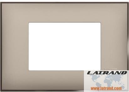 Frame SATIN CREAM 3 modules ITALIAN STANDARD for mounting on support frame 3 modules Classia Bticino - R4803CS