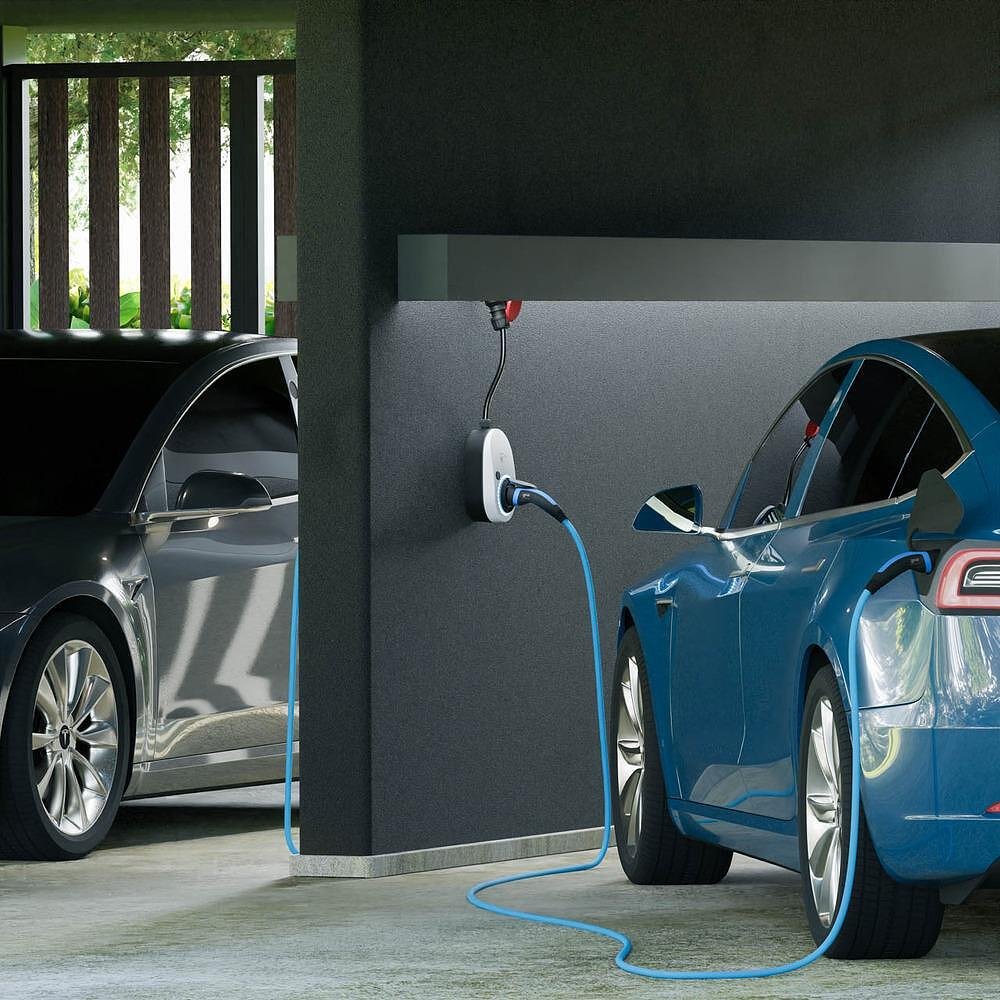 Portable charging station Gemini flex 22.1 kW, 3P 32A, with Type 2 connector, IP65 IK08, RFID, go-e - CH-04-22-01