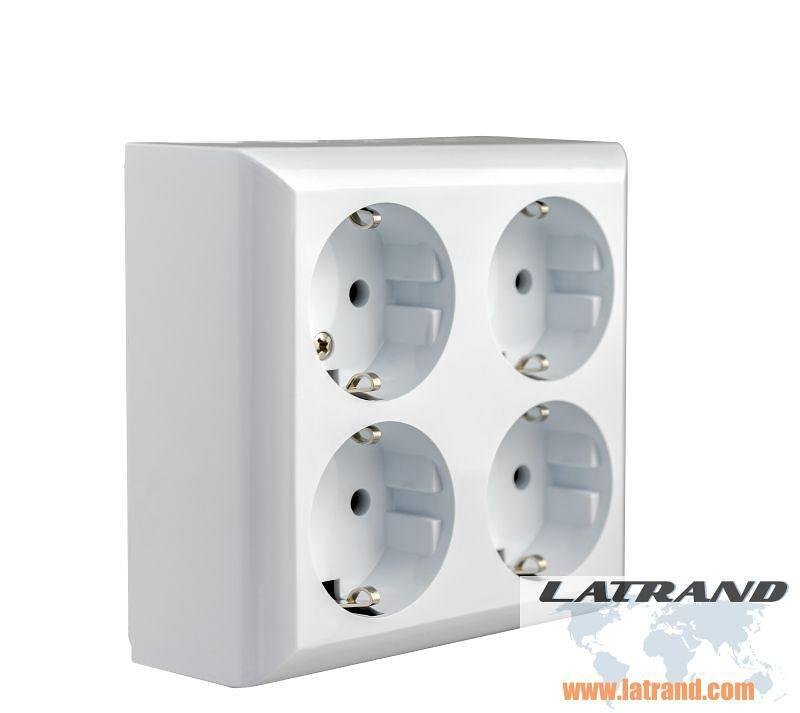 Prise quadruple montage en surface GAO - 0313H