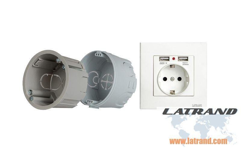 Contatto singolo con 2xUSB bianco 16A -250 V + due prese - 1990, Latrans